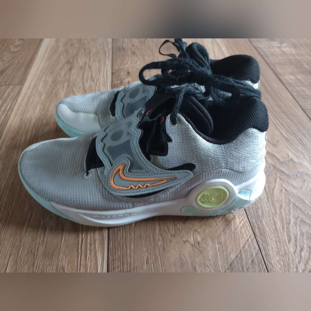 Nike KD Trey 5 X DD9538-009 Men 7.5 Basketball Shoes Wolf Gray Athletic Sneakers
